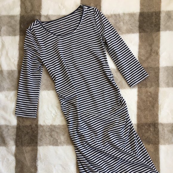 Isabel Maternity by Ingrid & Isabel Dresses & Skirts - 3/$20! 3/4 sleeve Midi Maternity Dress